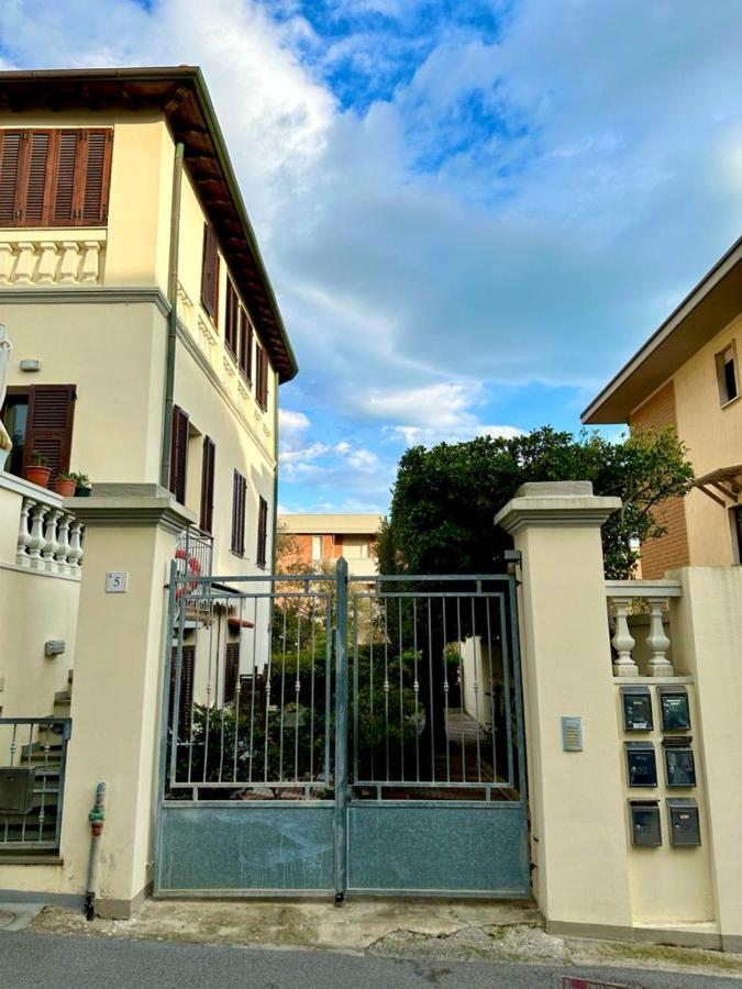 La Casa Di Filippo Apartment Quercianella Bagian luar foto